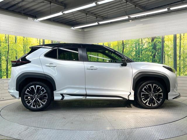 ヤリスクロス ハイブリッドＺ　フルエアロ　純正ディスプレイオーディオ　全周囲カメラ　衝突被害軽減システム　レーダークルーズ　禁煙車　ハーフレザーシート　パワーシート　ドラレコ　コーナーセンサー　スマートキー　ＬＥＤヘッド　ＥＴＣ（27枚目）