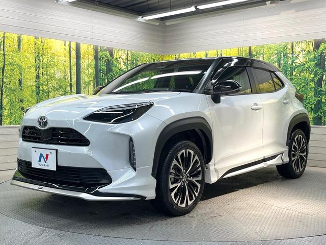 ヤリスクロス ハイブリッドＺ　フルエアロ　純正ディスプレイオーディオ　全周囲カメラ　衝突被害軽減システム　レーダークルーズ　禁煙車　ハーフレザーシート　パワーシート　ドラレコ　コーナーセンサー　スマートキー　ＬＥＤヘッド　ＥＴＣ（30枚目）