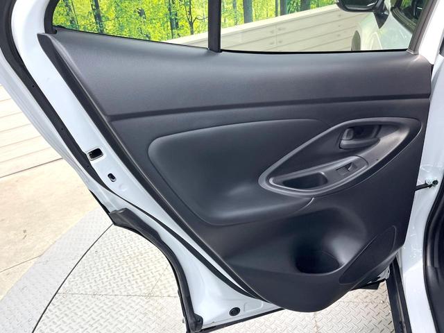 ヤリスクロス ハイブリッドＺ　フルエアロ　純正ディスプレイオーディオ　全周囲カメラ　衝突被害軽減システム　レーダークルーズ　禁煙車　ハーフレザーシート　パワーシート　ドラレコ　コーナーセンサー　スマートキー　ＬＥＤヘッド　ＥＴＣ（39枚目）