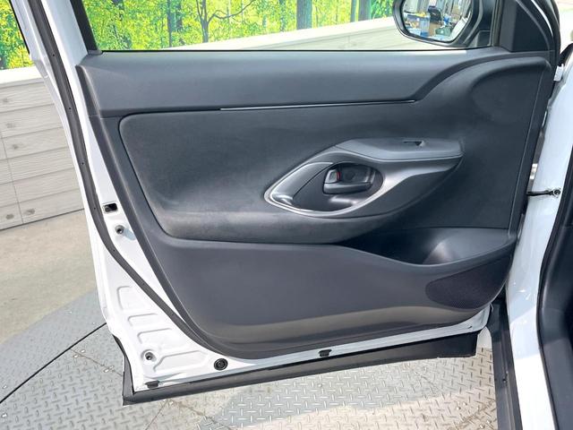 ヤリスクロス ハイブリッドＺ　フルエアロ　純正ディスプレイオーディオ　全周囲カメラ　衝突被害軽減システム　レーダークルーズ　禁煙車　ハーフレザーシート　パワーシート　ドラレコ　コーナーセンサー　スマートキー　ＬＥＤヘッド　ＥＴＣ（41枚目）