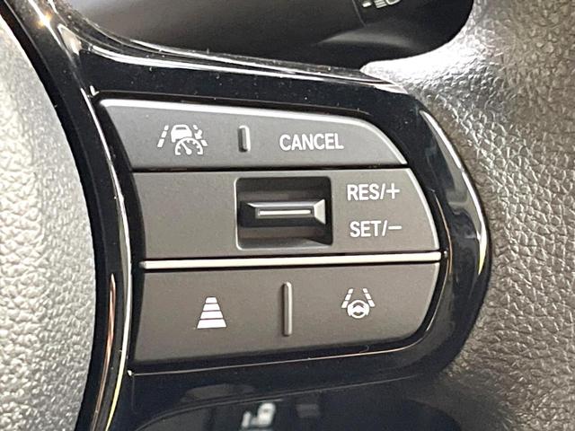 Ｎ－ＢＯＸカスタム ベースグレード　届出済未使用車　電動スライドドア　衝突被害軽減システム　禁煙車　シートヒーター　コーナーセンサー　スマートキー＆プッシュスタート　ＬＥＤヘッド　純正１４インチアルミ　オートライト　オートエアコン（5枚目）