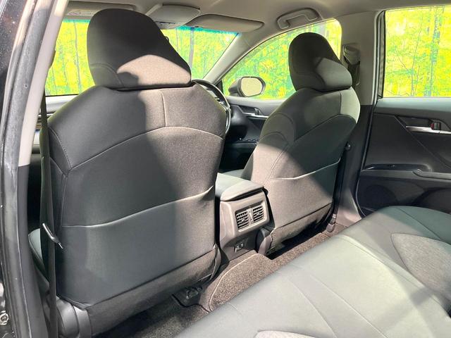 カムリ Ｇ　バックカメラ　純正９インチナビ　衝突被害軽減システム　レーダークルーズ　禁煙車　パワーシート　ドラレコ　コーナーセンサー　スマートキー　ＬＥＤヘッド　ビルトインＥＴＣ　純正１７インチアルミ（41枚目）