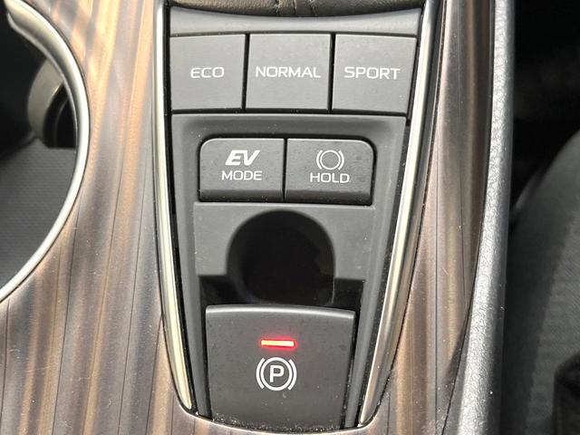 カムリ Ｇ　バックカメラ　純正９インチナビ　衝突被害軽減システム　レーダークルーズ　禁煙車　パワーシート　ドラレコ　コーナーセンサー　スマートキー　ＬＥＤヘッド　ビルトインＥＴＣ　純正１７インチアルミ（52枚目）