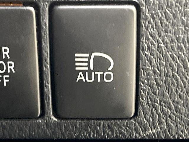 アルファード 2.5S 7人 純正SDナビ 両側電動ドア バックカメラ 衝突被害軽減システム レーダークルーズ 禁煙車 コーナーセンサー スマートキー LEDヘッド ETC 純正18アルミ オートハイビーム 車線逸脱警報(68枚目)