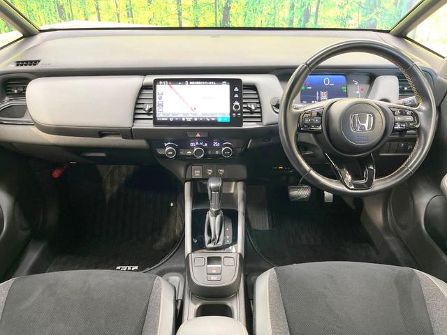 フィット ｅ：ＨＥＶ　ＲＳ　９インチホンダコネクトディスプレー　バックカメラ　衝突被害軽減システム　禁煙車　合皮シート　コーナーセンサー　スマートキー　ＬＥＤヘッド　ＥＴＣ２．０　純正１６インチアルミ　オートハイビーム（2枚目）