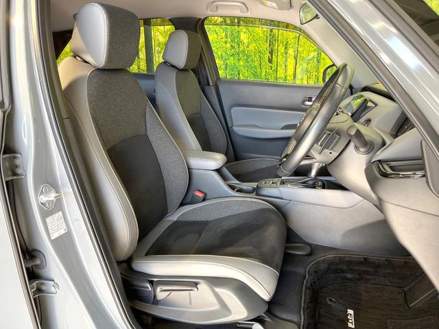 フィット ｅ：ＨＥＶ　ＲＳ　９インチホンダコネクトディスプレー　バックカメラ　衝突被害軽減システム　禁煙車　合皮シート　コーナーセンサー　スマートキー　ＬＥＤヘッド　ＥＴＣ２．０　純正１６インチアルミ　オートハイビーム（8枚目）