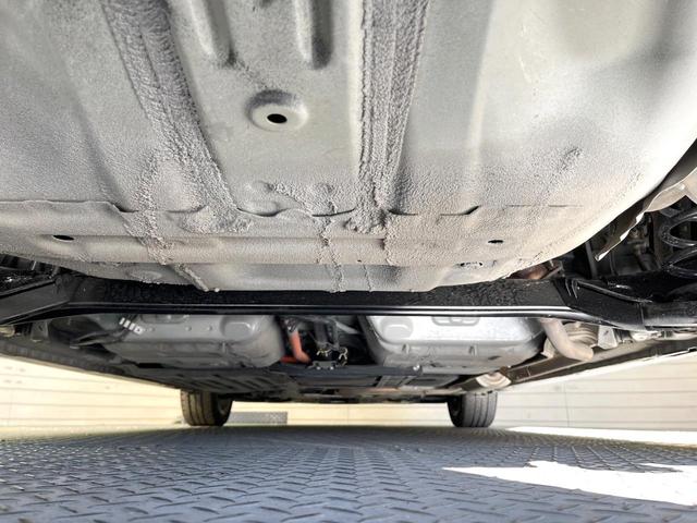 フィット ｅ：ＨＥＶ　ＲＳ　９インチホンダコネクトディスプレー　バックカメラ　衝突被害軽減システム　禁煙車　合皮シート　コーナーセンサー　スマートキー　ＬＥＤヘッド　ＥＴＣ２．０　純正１６インチアルミ　オートハイビーム（19枚目）