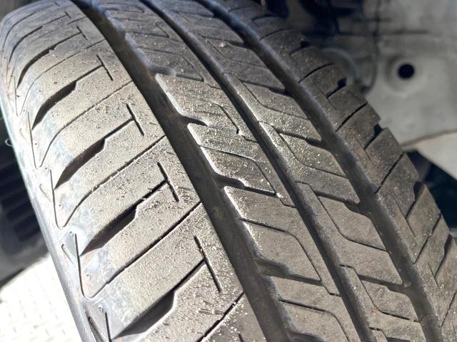 フィット ｅ：ＨＥＶ　ＲＳ　９インチホンダコネクトディスプレー　バックカメラ　衝突被害軽減システム　禁煙車　合皮シート　コーナーセンサー　スマートキー　ＬＥＤヘッド　ＥＴＣ２．０　純正１６インチアルミ　オートハイビーム（29枚目）