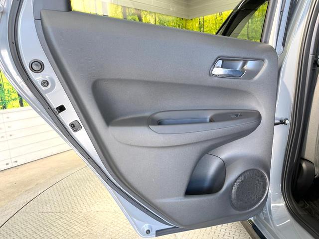 フィット ｅ：ＨＥＶ　ＲＳ　９インチホンダコネクトディスプレー　バックカメラ　衝突被害軽減システム　禁煙車　合皮シート　コーナーセンサー　スマートキー　ＬＥＤヘッド　ＥＴＣ２．０　純正１６インチアルミ　オートハイビーム（44枚目）