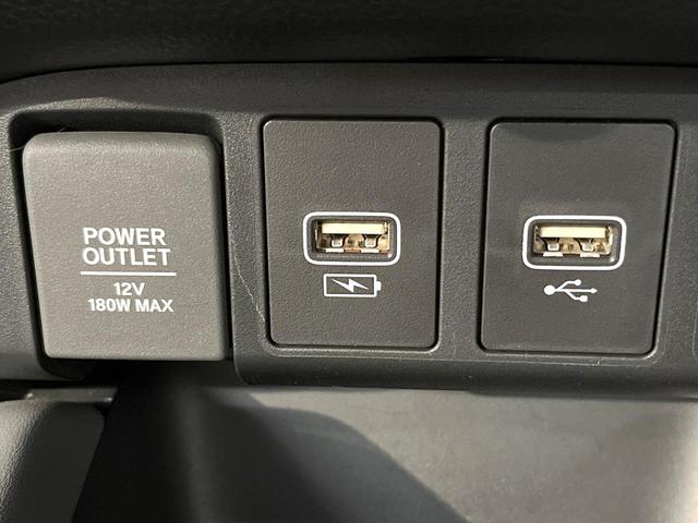 フィット ｅ：ＨＥＶ　ＲＳ　９インチホンダコネクトディスプレー　バックカメラ　衝突被害軽減システム　禁煙車　合皮シート　コーナーセンサー　スマートキー　ＬＥＤヘッド　ＥＴＣ２．０　純正１６インチアルミ　オートハイビーム（57枚目）