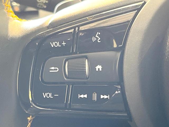 フィット ｅ：ＨＥＶ　ＲＳ　９インチホンダコネクトディスプレー　バックカメラ　衝突被害軽減システム　禁煙車　合皮シート　コーナーセンサー　スマートキー　ＬＥＤヘッド　ＥＴＣ２．０　純正１６インチアルミ　オートハイビーム（60枚目）