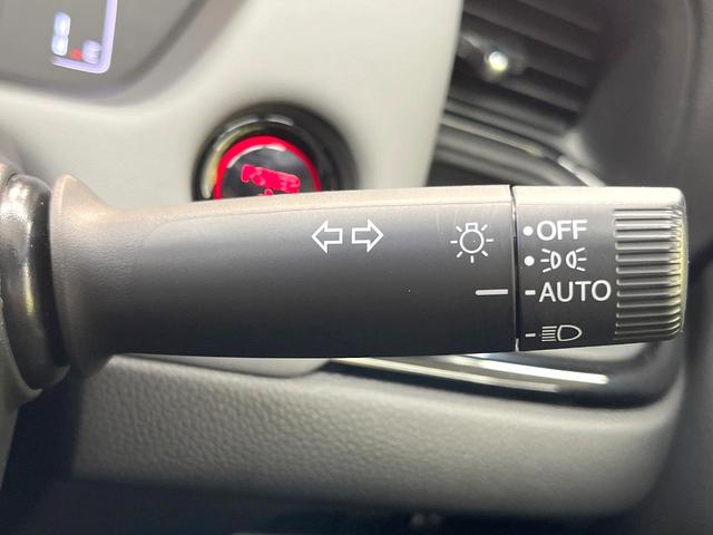 フィット ｅ：ＨＥＶ　ＲＳ　９インチホンダコネクトディスプレー　バックカメラ　衝突被害軽減システム　禁煙車　合皮シート　コーナーセンサー　スマートキー　ＬＥＤヘッド　ＥＴＣ２．０　純正１６インチアルミ　オートハイビーム（61枚目）