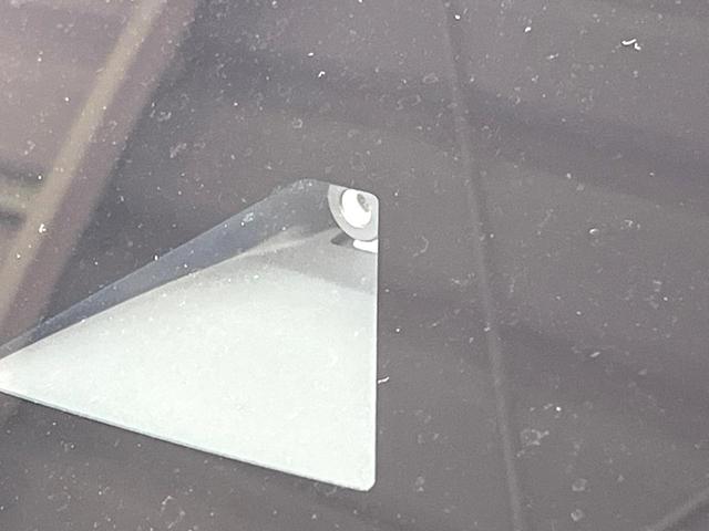 ノート Ｘ　メーカー８型ナビ　インテリジェントルームミラー　全周囲カメラ　衝突被害軽減システム　禁煙車　ドラレコ　コーナーセンサー　ＬＥＤヘッド　ＥＴＣ　オートハイビーム　車線逸脱警報　Ｂｌｕｅｔｏｏｔｈ（4枚目）