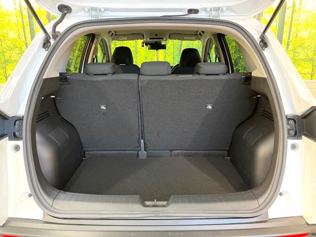 ノート Ｘ　メーカー８型ナビ　インテリジェントルームミラー　全周囲カメラ　衝突被害軽減システム　禁煙車　ドラレコ　コーナーセンサー　ＬＥＤヘッド　ＥＴＣ　オートハイビーム　車線逸脱警報　Ｂｌｕｅｔｏｏｔｈ（10枚目）