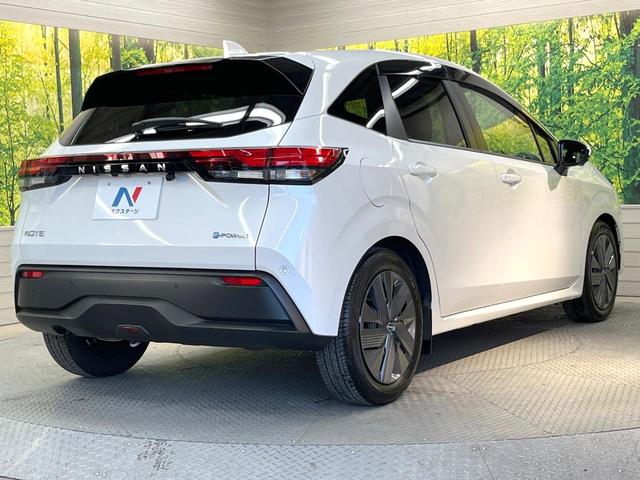 ノート Ｘ　メーカー８型ナビ　インテリジェントルームミラー　全周囲カメラ　衝突被害軽減システム　禁煙車　ドラレコ　コーナーセンサー　ＬＥＤヘッド　ＥＴＣ　オートハイビーム　車線逸脱警報　Ｂｌｕｅｔｏｏｔｈ（17枚目）