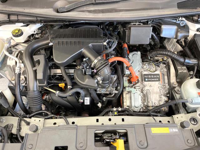 ノート Ｘ　メーカー８型ナビ　インテリジェントルームミラー　全周囲カメラ　衝突被害軽減システム　禁煙車　ドラレコ　コーナーセンサー　ＬＥＤヘッド　ＥＴＣ　オートハイビーム　車線逸脱警報　Ｂｌｕｅｔｏｏｔｈ（18枚目）