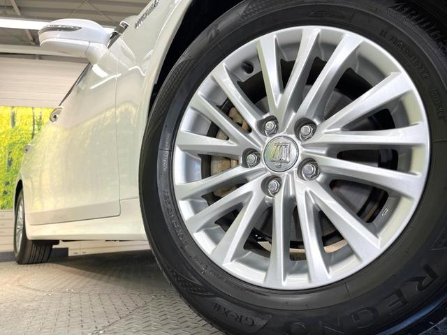 クラウンハイブリッド ロイヤルサルーン　純正８型ＳＤナビ　バックカメラ　衝突被害軽減システム　レーダークルーズ　禁煙車　レザーシート　ドラレコ　コーナーセンサー　スマートキー　ＬＥＤヘッド　ビルトインＥＴＣ　純正１６インチアルミ（13枚目）