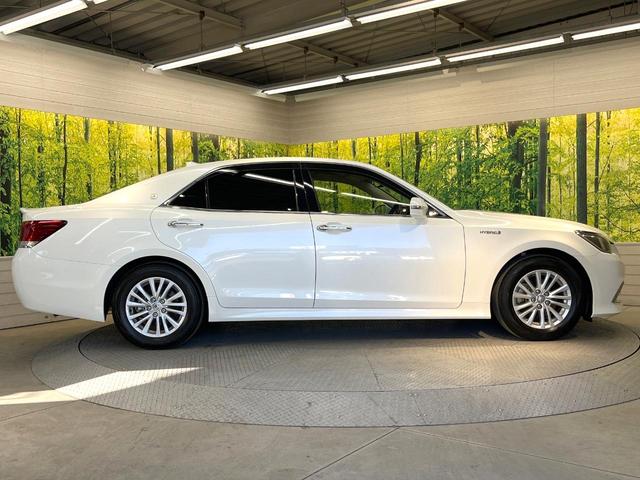 クラウンハイブリッド ロイヤルサルーン　純正８型ＳＤナビ　バックカメラ　衝突被害軽減システム　レーダークルーズ　禁煙車　レザーシート　ドラレコ　コーナーセンサー　スマートキー　ＬＥＤヘッド　ビルトインＥＴＣ　純正１６インチアルミ（27枚目）