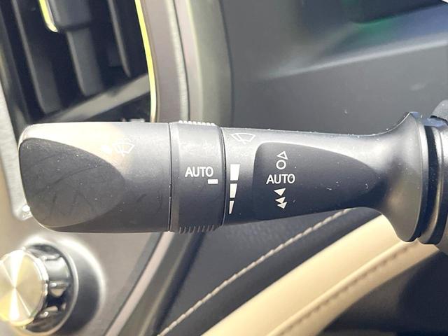 クラウンハイブリッド ロイヤルサルーン　純正８型ＳＤナビ　バックカメラ　衝突被害軽減システム　レーダークルーズ　禁煙車　レザーシート　ドラレコ　コーナーセンサー　スマートキー　ＬＥＤヘッド　ビルトインＥＴＣ　純正１６インチアルミ（45枚目）