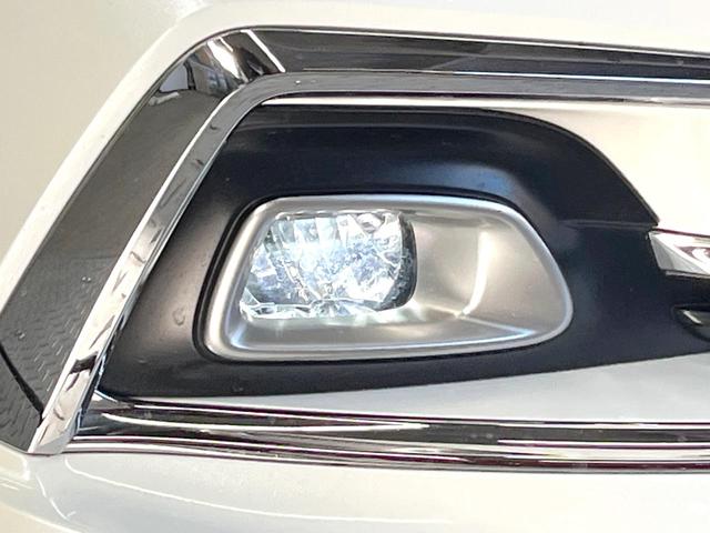 クラウンハイブリッド ロイヤルサルーン　純正８型ＳＤナビ　バックカメラ　衝突被害軽減システム　レーダークルーズ　禁煙車　レザーシート　ドラレコ　コーナーセンサー　スマートキー　ＬＥＤヘッド　ビルトインＥＴＣ　純正１６インチアルミ（48枚目）