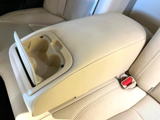 クラウンハイブリッド ロイヤルサルーン　純正８型ＳＤナビ　バックカメラ　衝突被害軽減システム　レーダークルーズ　禁煙車　レザーシート　ドラレコ　コーナーセンサー　スマートキー　ＬＥＤヘッド　ビルトインＥＴＣ　純正１６インチアルミ（68枚目）