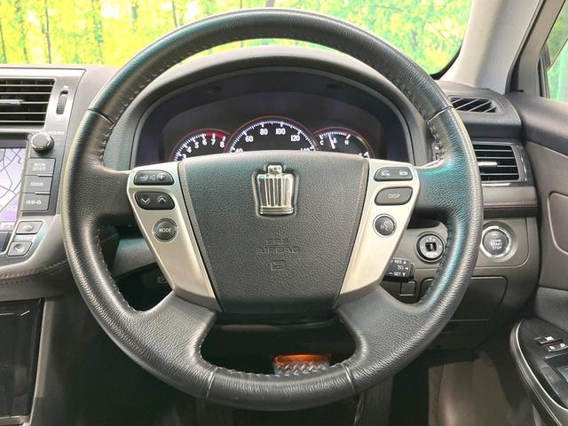 クラウン ２．５アスリート　メーカーＨＤＤナビ　バックカメラ　禁煙車　スマートキー　ＨＩＤヘッド　ビルトインＥＴＣ　クルーズコントロール　純正１８インチアルミ　オートライト　デュアルエアコン　ＣＤ　ＤＶＤ再生　フルセグ（11枚目）
