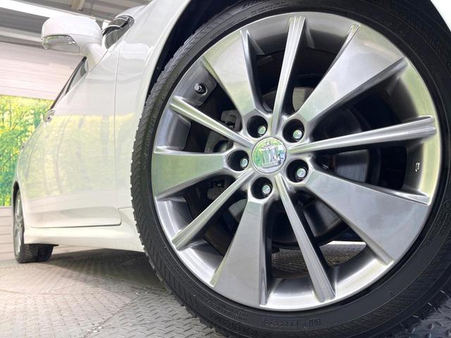 クラウン ２．５アスリート　メーカーＨＤＤナビ　バックカメラ　禁煙車　スマートキー　ＨＩＤヘッド　ビルトインＥＴＣ　クルーズコントロール　純正１８インチアルミ　オートライト　デュアルエアコン　ＣＤ　ＤＶＤ再生　フルセグ（13枚目）