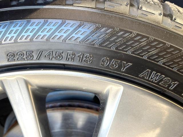 クラウン ２．５アスリート　メーカーＨＤＤナビ　バックカメラ　禁煙車　スマートキー　ＨＩＤヘッド　ビルトインＥＴＣ　クルーズコントロール　純正１８インチアルミ　オートライト　デュアルエアコン　ＣＤ　ＤＶＤ再生　フルセグ（29枚目）