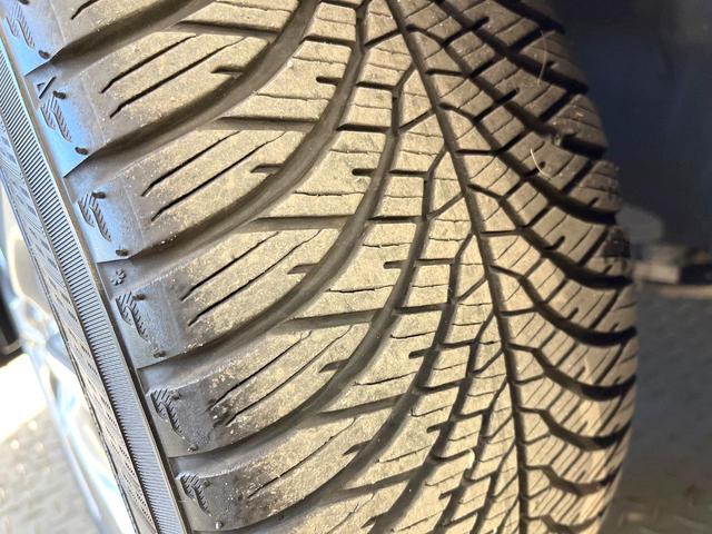 クラウン ２．５アスリート　メーカーＨＤＤナビ　バックカメラ　禁煙車　スマートキー　ＨＩＤヘッド　ビルトインＥＴＣ　クルーズコントロール　純正１８インチアルミ　オートライト　デュアルエアコン　ＣＤ　ＤＶＤ再生　フルセグ（30枚目）