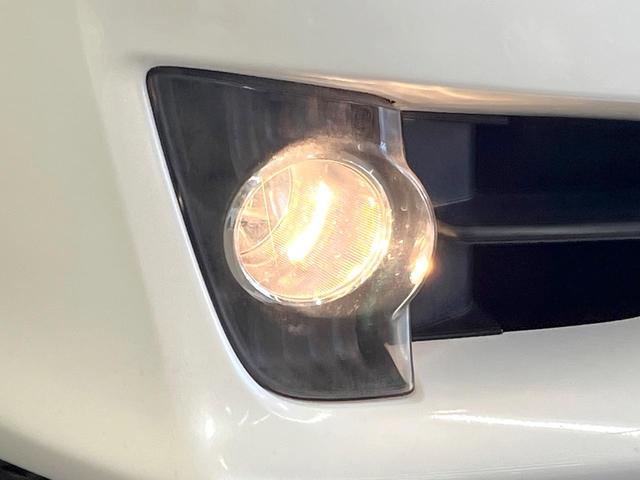 クラウン ２．５アスリート　メーカーＨＤＤナビ　バックカメラ　禁煙車　スマートキー　ＨＩＤヘッド　ビルトインＥＴＣ　クルーズコントロール　純正１８インチアルミ　オートライト　デュアルエアコン　ＣＤ　ＤＶＤ再生　フルセグ（49枚目）