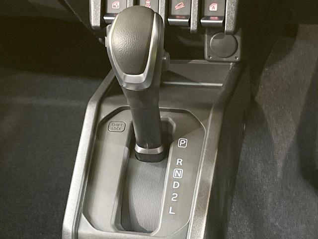 ジムニー XC 4WD 届出済未使用車 衝突被害軽減システム スマートキー LEDヘッド クルコン 純正16インチアルミ オートハイビーム 車線逸脱警報 オートライト オートエアコン(40枚目)