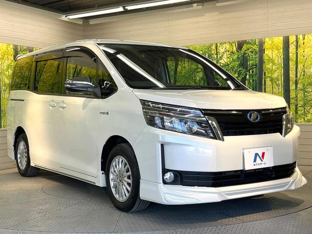 ヴォクシー ハイブリッドＶ　両側電動ドア　純正ナビ　禁煙車　スマートキー　ＬＥＤヘッド　ビルトインＥＴＣ　クルコン　純正１６インチアルミ　　デジタルインナーミラー　オートライト　デュアルエアコン　リアエアコン　Ｂｌｕｅｔｏｏｔｈ（17枚目）