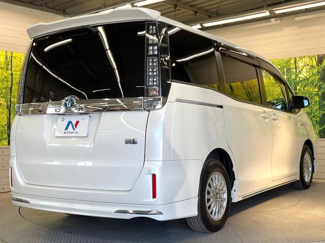 ヴォクシー ハイブリッドＶ　両側電動ドア　純正ナビ　禁煙車　スマートキー　ＬＥＤヘッド　ビルトインＥＴＣ　クルコン　純正１６インチアルミ　　デジタルインナーミラー　オートライト　デュアルエアコン　リアエアコン　Ｂｌｕｅｔｏｏｔｈ（18枚目）