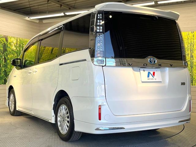 ヴォクシー ハイブリッドＶ　両側電動ドア　純正ナビ　禁煙車　スマートキー　ＬＥＤヘッド　ビルトインＥＴＣ　クルコン　純正１６インチアルミ　　デジタルインナーミラー　オートライト　デュアルエアコン　リアエアコン　Ｂｌｕｅｔｏｏｔｈ（27枚目）