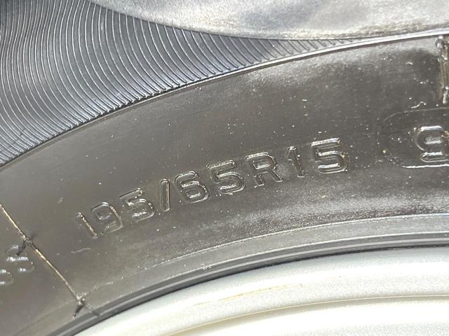 ヴォクシー ハイブリッドＶ　両側電動ドア　純正ナビ　禁煙車　スマートキー　ＬＥＤヘッド　ビルトインＥＴＣ　クルコン　純正１６インチアルミ　　デジタルインナーミラー　オートライト　デュアルエアコン　リアエアコン　Ｂｌｕｅｔｏｏｔｈ（31枚目）