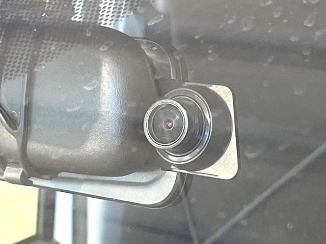 ヴォクシー ハイブリッドＶ　両側電動ドア　純正ナビ　禁煙車　スマートキー　ＬＥＤヘッド　ビルトインＥＴＣ　クルコン　純正１６インチアルミ　　デジタルインナーミラー　オートライト　デュアルエアコン　リアエアコン　Ｂｌｕｅｔｏｏｔｈ（37枚目）