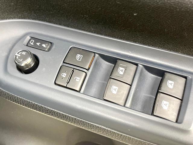ヴォクシー ハイブリッドＶ　両側電動ドア　純正ナビ　禁煙車　スマートキー　ＬＥＤヘッド　ビルトインＥＴＣ　クルコン　純正１６インチアルミ　　デジタルインナーミラー　オートライト　デュアルエアコン　リアエアコン　Ｂｌｕｅｔｏｏｔｈ（51枚目）