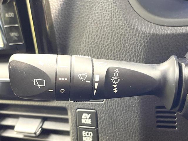 ヴォクシー ハイブリッドＶ　両側電動ドア　純正ナビ　禁煙車　スマートキー　ＬＥＤヘッド　ビルトインＥＴＣ　クルコン　純正１６インチアルミ　　デジタルインナーミラー　オートライト　デュアルエアコン　リアエアコン　Ｂｌｕｅｔｏｏｔｈ（61枚目）