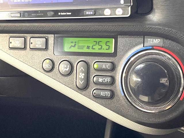 アクア Ｓ　ＳＤナビ　スマートキー　ＥＴＣ　オートライト　オートエアコン　ヘッドライトレベライザー　電動格納ミラー　Ｂｌｕｅｔｏｏｔｈ　ＣＤ　ＤＶＤ再生　フルセグ　ウィンカーミラー　横滑り防止装置（4枚目）