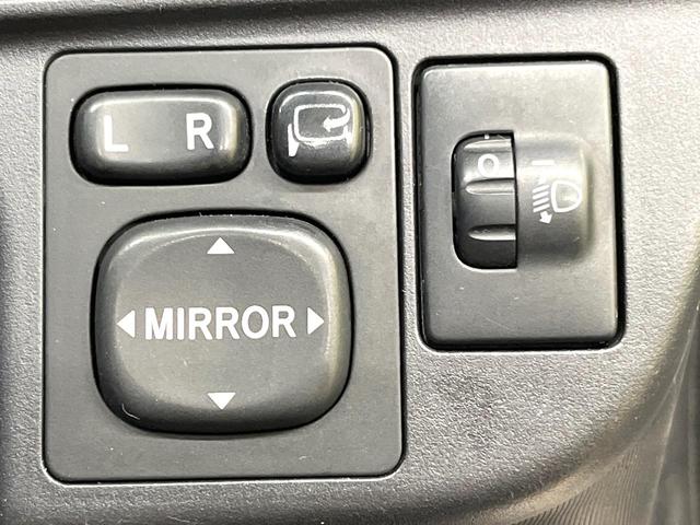 アクア Ｓ　ＳＤナビ　スマートキー　ＥＴＣ　オートライト　オートエアコン　ヘッドライトレベライザー　電動格納ミラー　Ｂｌｕｅｔｏｏｔｈ　ＣＤ　ＤＶＤ再生　フルセグ　ウィンカーミラー　横滑り防止装置（32枚目）