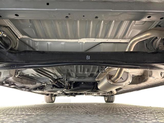 N-BOXカスタム Lターボ 純正SDナビ 両側電動ドア バックカメラ 衝突被害軽減システム 禁煙車 ハーフレザーシート コーナーセンサー スマートキー LEDヘッド ビルトインETC 純正15インチアルミ 車線逸脱警報(19枚目)