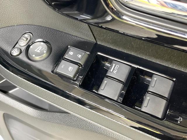 N-BOXカスタム Lターボ 純正SDナビ 両側電動ドア バックカメラ 衝突被害軽減システム 禁煙車 ハーフレザーシート コーナーセンサー スマートキー LEDヘッド ビルトインETC 純正15インチアルミ 車線逸脱警報(30枚目)