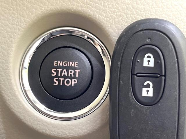 アルトラパンＬＣ Ｘ　衝突被害軽減システム　禁煙車　ハーフレザーシート　スマートキー　ＬＥＤヘッド　純正１４インチアルミ　オートハイビーム　オートライト　オートエアコン　横滑り防止装置　盗難防止システム　電動格納ミラー（5枚目）