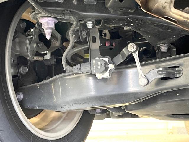 プリウス Ｓ　純正ＳＤナビ　バックカメラ　衝突被害軽減システム　レーダークルーズ　禁煙車　コーナーセンサー　スマートキー　ＬＥＤヘッド　ビルトインＥＴＣ　純正１５インチアルミ　オートハイビーム　オートライト（21枚目）