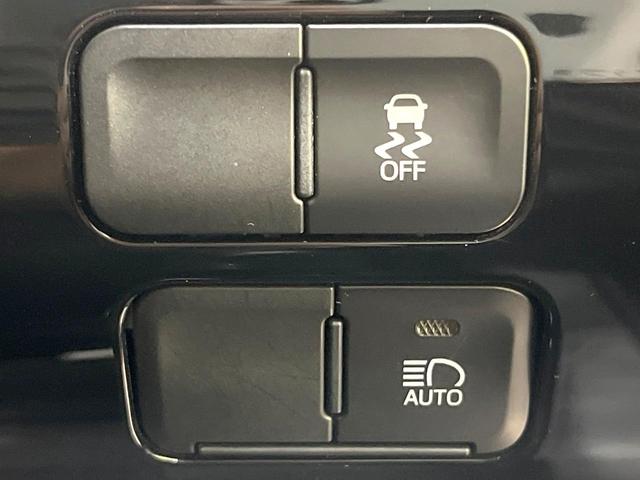 プリウス Ｓ　純正ＳＤナビ　バックカメラ　衝突被害軽減システム　レーダークルーズ　禁煙車　コーナーセンサー　スマートキー　ＬＥＤヘッド　ビルトインＥＴＣ　純正１５インチアルミ　オートハイビーム　オートライト（35枚目）