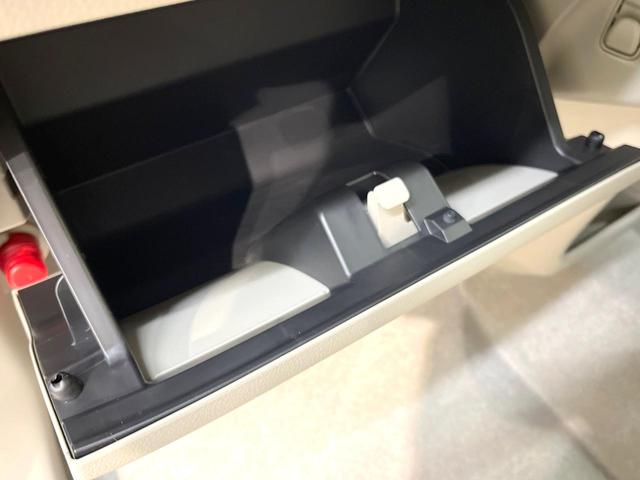 アルトラパンＬＣ Ｘ　衝突被害軽減システム　禁煙車　ハーフレザーシート　シートヒーター　スマートキー　ＬＥＤヘッド　純正１４インチアルミ　オートハイビーム　オートライト　アイドリングストップ　オートエアコン（58枚目）