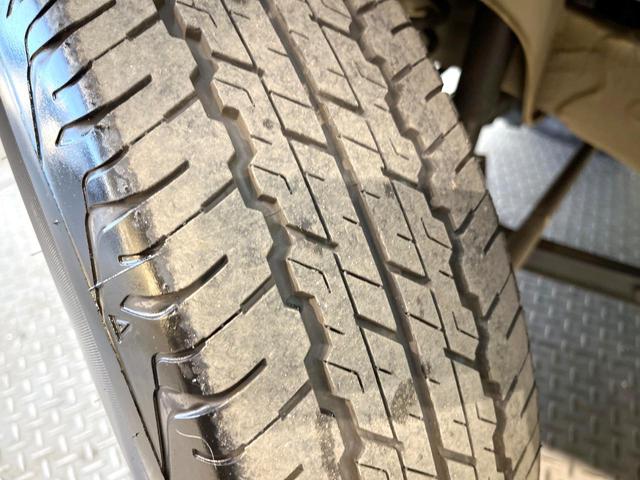 ジムニーシエラ ＪＣ　４ＷＤ　衝突被害軽減システム　禁煙車　スマートキー　ＬＥＤヘッド　ビルトインＥＴＣ　クルコン　純正１５インチアルミ　オートハイビーム　車線逸脱警報　オートライト　オートエアコン　Ｂｌｕｅｔｏｏｔｈ（30枚目）