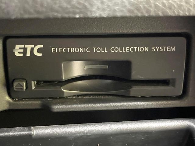 セレナ ハイウェイスターＧ　Ｓ－ハイブリッド　ガラスルーフ　純正ナビ　両側電動ドア　全周囲カメラ　禁煙車　スマートキー　ＨＩＤヘッド　ビルトインＥＴＣ　クルコン　純正１６インチアルミ　オートライト　オートエアコン　リアエアコン（7枚目）