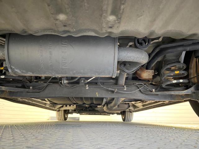 セレナ ハイウェイスターＧ　Ｓ－ハイブリッド　ガラスルーフ　純正ナビ　両側電動ドア　全周囲カメラ　禁煙車　スマートキー　ＨＩＤヘッド　ビルトインＥＴＣ　クルコン　純正１６インチアルミ　オートライト　オートエアコン　リアエアコン（20枚目）