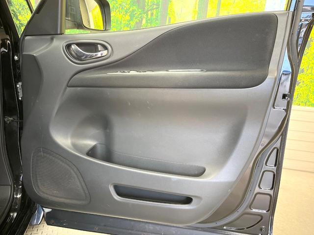 セレナ ハイウェイスターＧ　Ｓ－ハイブリッド　ガラスルーフ　純正ナビ　両側電動ドア　全周囲カメラ　禁煙車　スマートキー　ＨＩＤヘッド　ビルトインＥＴＣ　クルコン　純正１６インチアルミ　オートライト　オートエアコン　リアエアコン（47枚目）